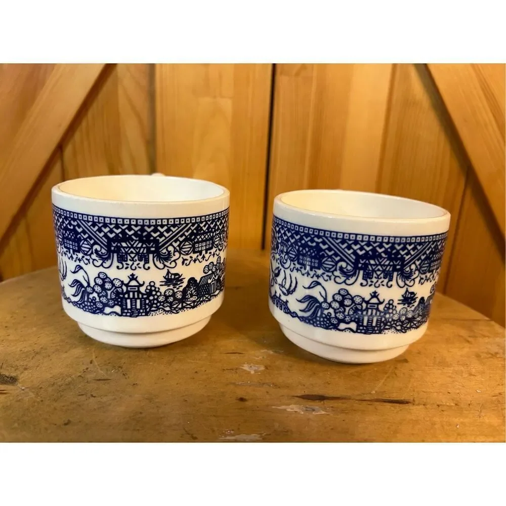 Set of 2 Vintage Blue Willow Coffee Tea Cups Mugs Made In USA 2 3/4